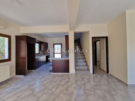 For Sale €200,000 House 4 bedrooms Ineia Paphos - 5