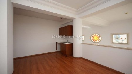 For Sale €710,000 House 4 bedrooms Latsia (Lakkia) Nicosia - 4