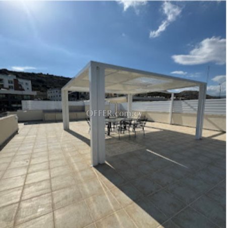 For Sale €460,000 Apartment 2 bedrooms Retiré Germasogeia, Yermasogeia Limassol - 3