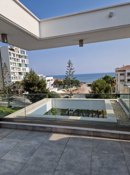 Luxury Villa with Pool and Gym for Rent - 3