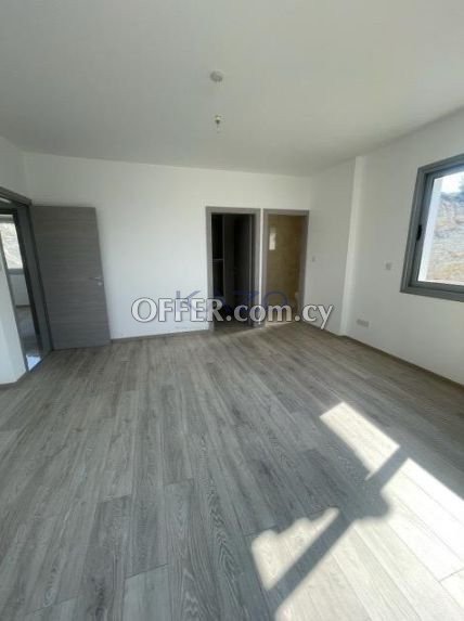 Luxurious Villa with Private Pool in Agios Tychonas - 10