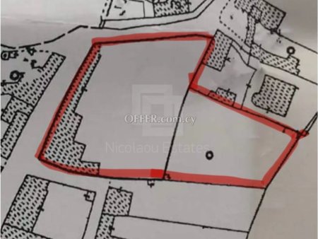 Two Adjoining Plots with an Old House for Sale in Dali Nicosia - 6