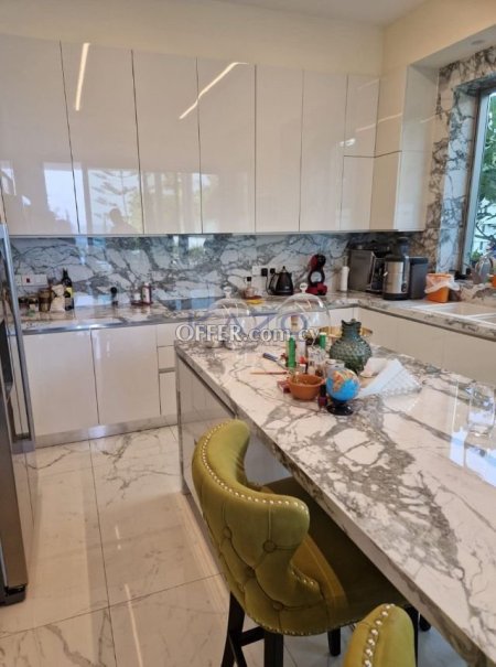 Luxury Villa with Pool and Gym for Rent - 11