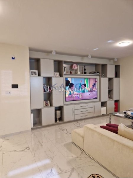 Luxury Villa with Pool and Gym for Rent - 10