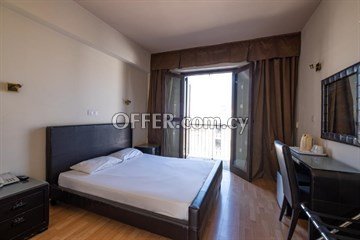 Hotel  With 3 Plots In The Old City Of Nicosia - 2