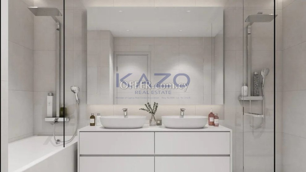 Luxury Three Bedroom Apartment for Sale in Limassol Center - 2