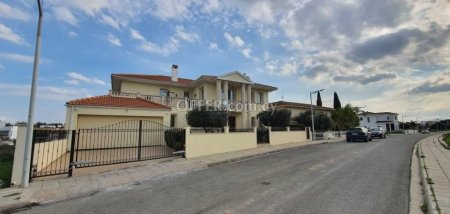 7 Bed Detached Villa for Sale in Makedonitissa, Nicosia - 11