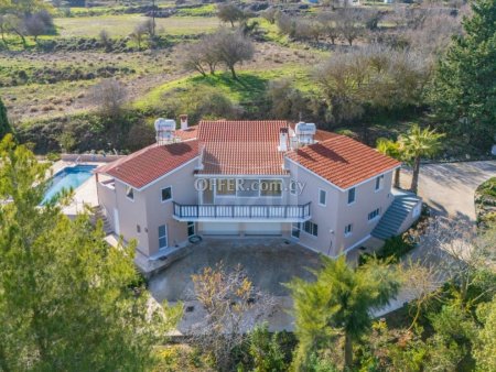 Detached Villa in Droushia - Main Photo