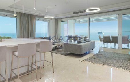 Spacious modern apartment with sea view in Pyrgos