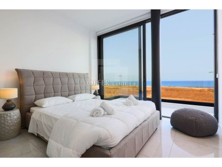Luxurious Seafront Five Bedroom Villa with Private Swimming Pool for Sale in Agia Napa Ammochostos - 9