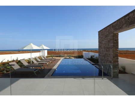 Luxurious Seafront Five Bedroom Villa with Private Swimming Pool for Sale in Agia Napa Ammochostos - 8