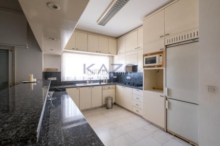 Spacious 4 Bedroom Detached House in Agia Fyla - 10
