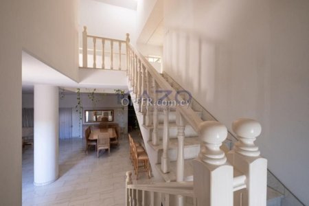Spacious 4 Bedroom Detached House in Agia Fyla - 8