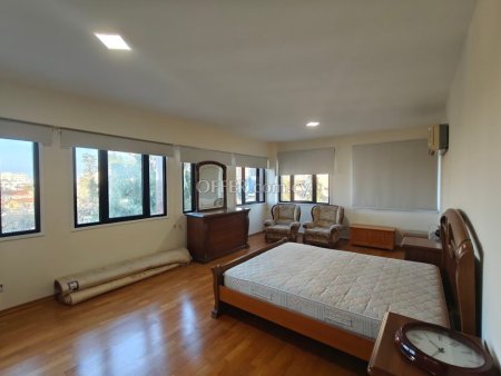 3-bedroom Apartment 191 sqm in Larnaca (Town) - 2
