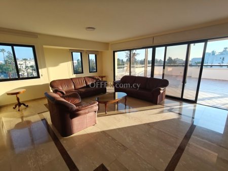 3-bedroom Apartment 191 sqm in Larnaca (Town) - 9