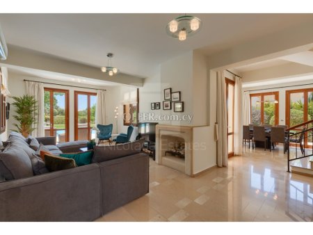4 Bedroom Villa for Sale in Aphrodite Hills Paphos - 10