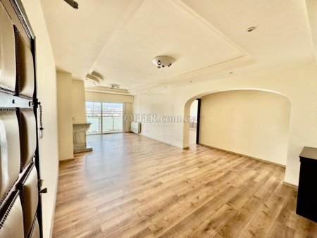 Stunning five bedroom penthouse in Gladstonos area Limassol - 9