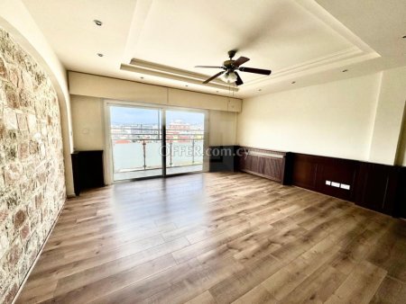 Stunning five bedroom penthouse in Gladstonos area Limassol - 8