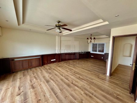 Stunning five bedroom penthouse in Gladstonos area Limassol - 7
