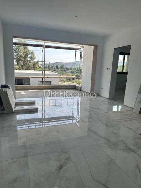 MODERN TWO BEDROOM APARTMENT IN MONI - 11