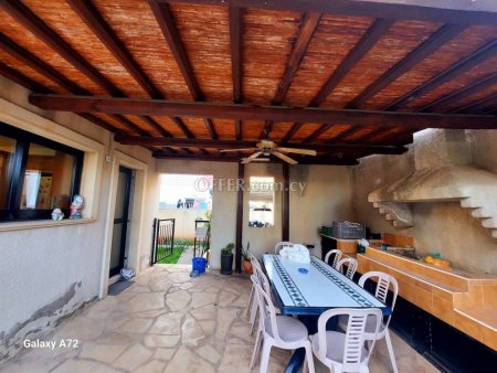 Spacious Detached Villa for Rent with Pool in Paphos - 9