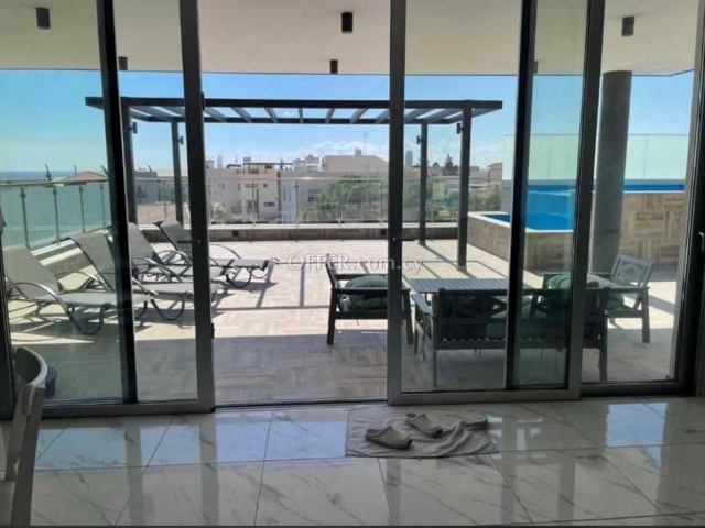 Apartment (Penthouse) in Germasoyia, Limassol for Sale - 3