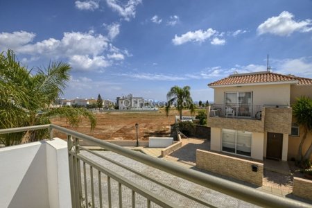 3 Bed Detached Villa for Rent in Paralimni, Ammochostos - 2