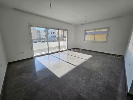 3 Bed Apartment for rent in Apostolou Petrou & Pavlou, Limassol - 10