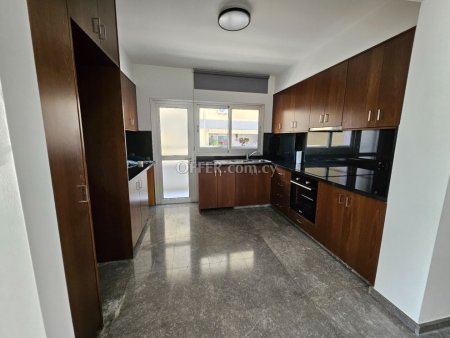 3 Bed Apartment for rent in Apostolou Petrou & Pavlou, Limassol - 8