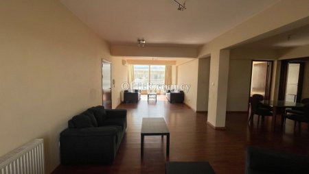 3-bedroom apartment to rent - 11