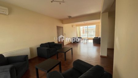 3-bedroom apartment to rent - 10