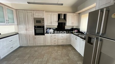 3-bedroom apartment to rent - 4