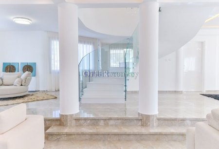 5 Bedroom Detached Villa For Rent Limassol - 11