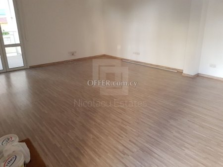 Beautiful huge 3 bedroom whole floor apartment in Neapolis Limassol Cyprus - 9