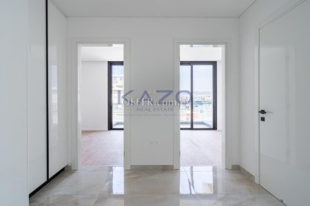 Top Floor Luxury Two Bedroom Apartment in Mesa Geitonia, Limassol - 7