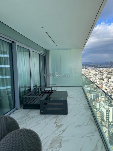 STUNNING BRAND NEW MODERN SEA FRONT APARTMENT IN LIMASSOL - 10