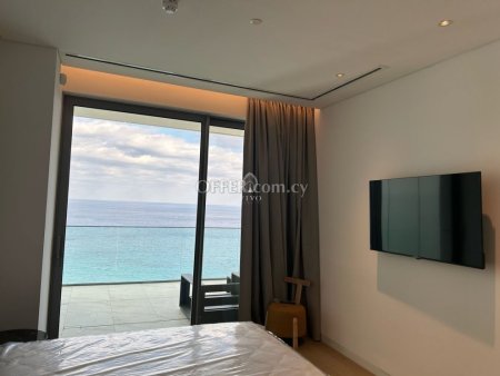 STUNNING BRAND NEW MODERN SEA FRONT APARTMENT IN LIMASSOL - 7