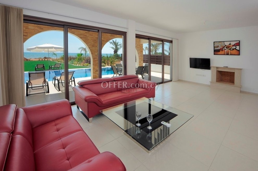Magnificent Living, Amazing Sea Front Villa in Ayia Thekla - 13