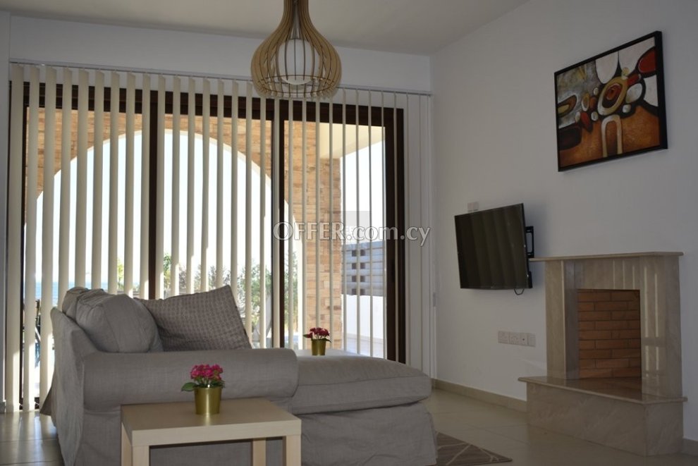 Magnificent Living, Amazing Sea Front Villa in Ayia Thekla - 10