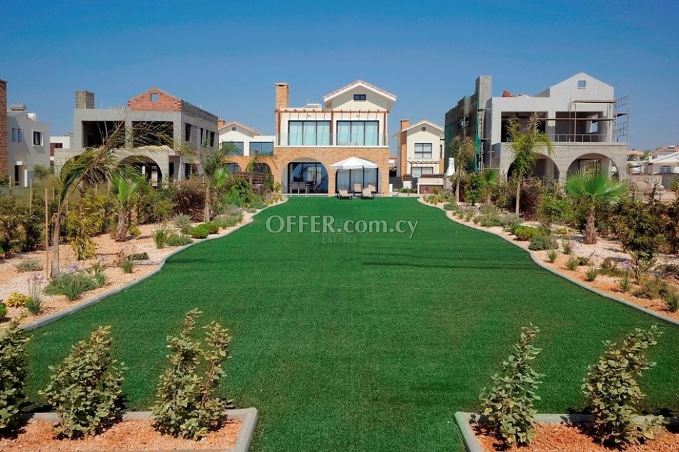 Magnificent Living, Amazing Sea Front Villa in Ayia Thekla - 1