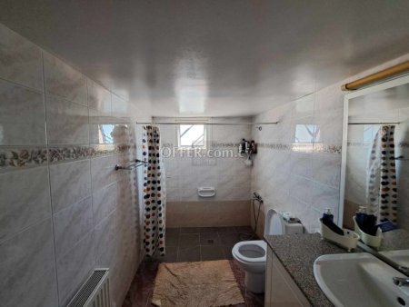 Spacious Detached One-Storey House in Xylofagou - 9