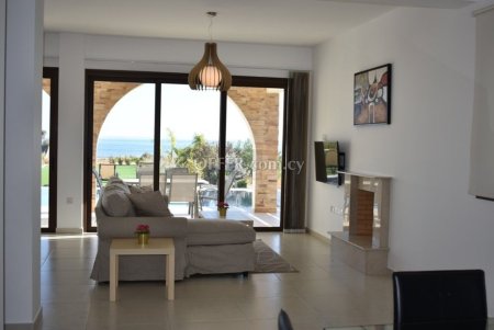 Magnificent Living, Amazing Sea Front Villa in Ayia Thekla - 8