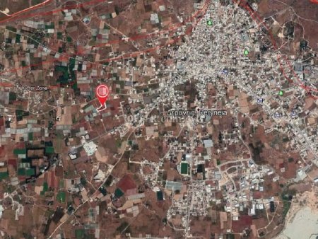 Share 1/2 residential plot in Deryneia - 9