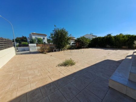 Spacious Detached House with 3 Bedrooms in Ayia Thekla - 20