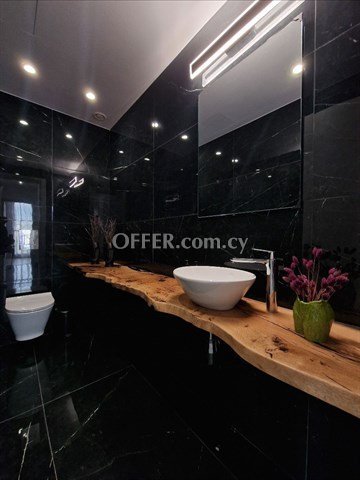 Ready To Move In 3 Bedroom Penthouse With Roof Garden & Swimming Pool  - 7