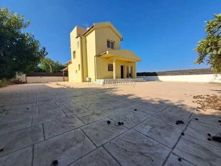 Spacious Detached House with 3 Bedrooms in Ayia Thekla - 19