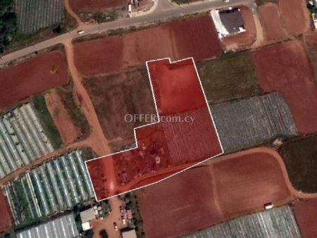 Share 1/2 residential plot in Deryneia - 7