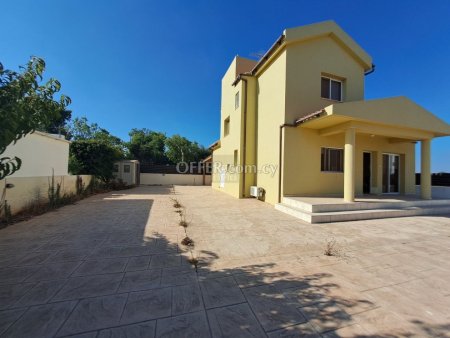 Spacious Detached House with 3 Bedrooms in Ayia Thekla - 18