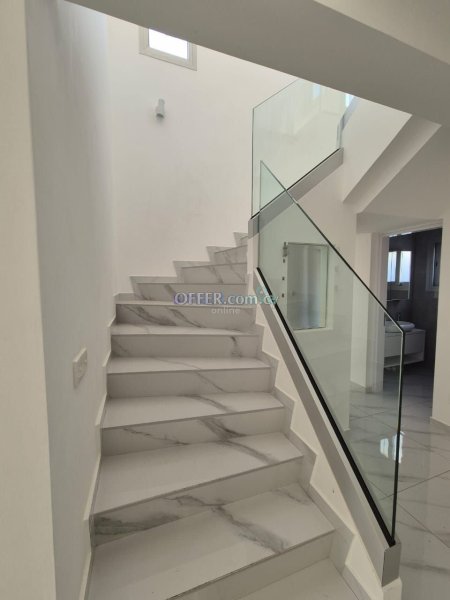 3 Bedroom Semi-Detached Villa For Rent Limassol - 8
