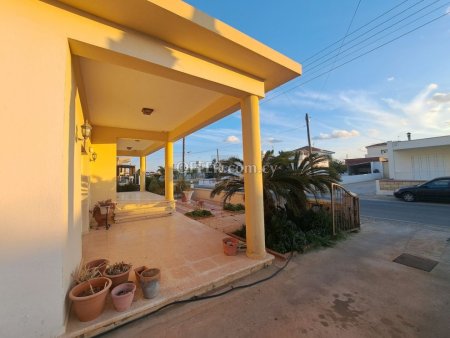 Spacious Detached One-Storey House in Xylofagou - 17